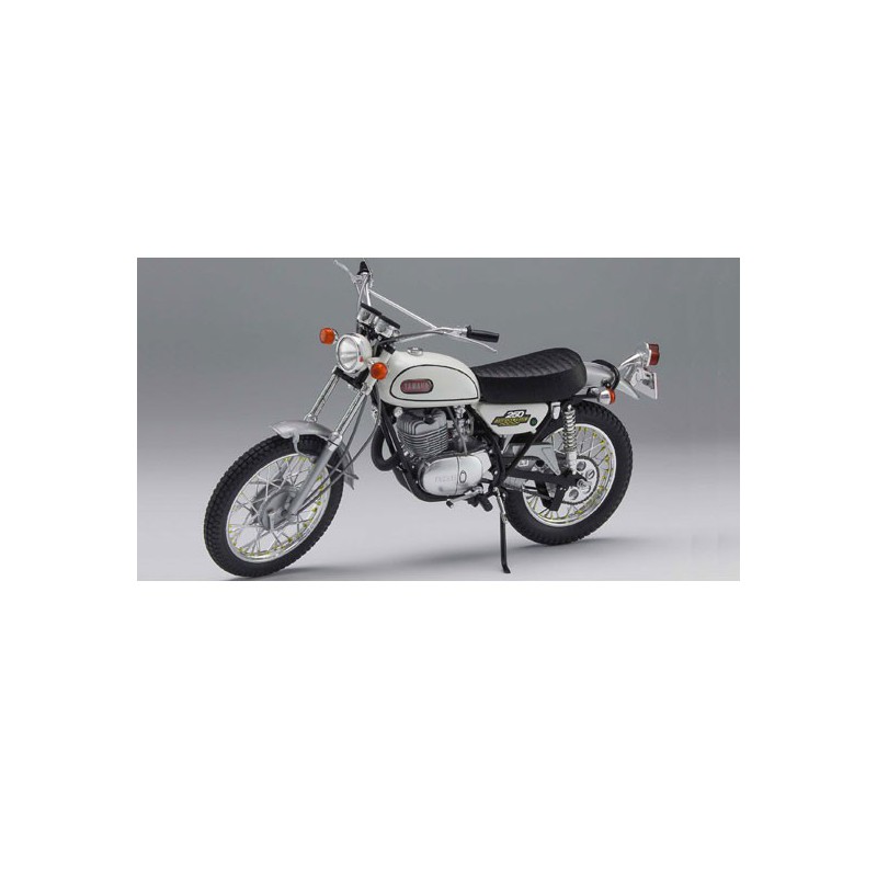Yamaha 250 Enduro DT1 1/10 Plastikmotorradmodell | Scientific-MHD