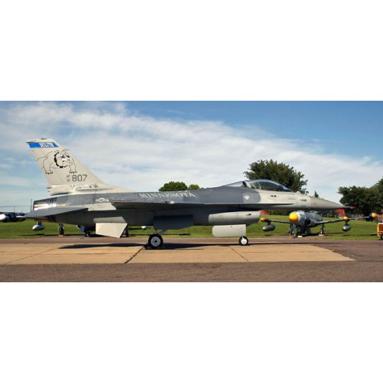 Kunststoffebene Modell F-16A ADF Ang Combo 1/72 Kunststoffebene Modell F-16A ADF Ang Combo 1/72 | Scientific-MHD