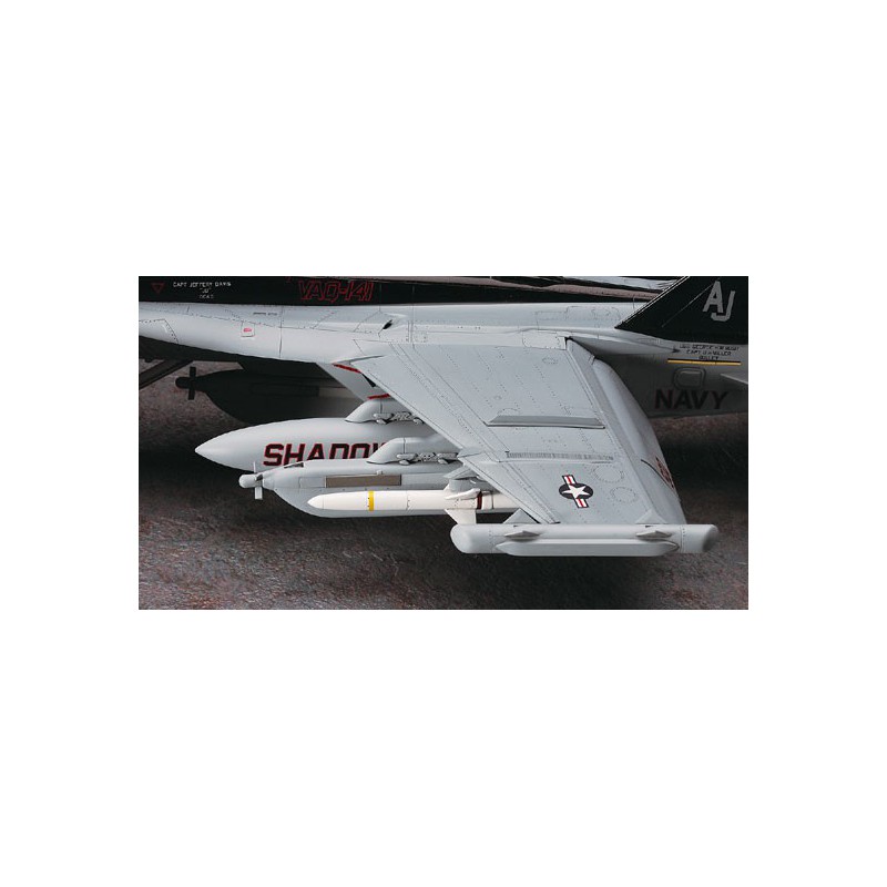 EA-18G Plastikflugzeugmodell 1/48 | Scientific-MHD