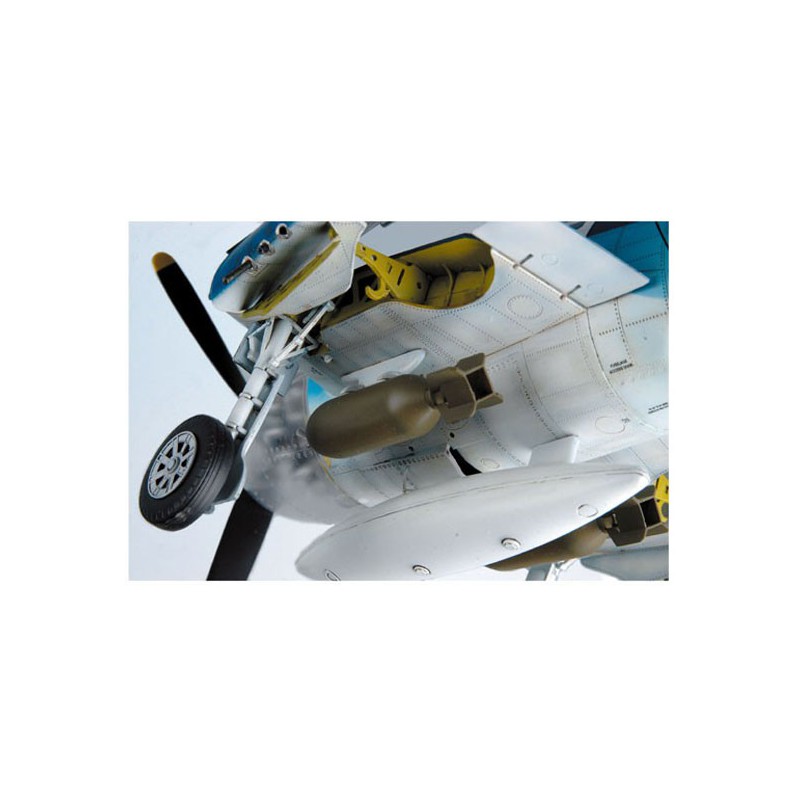 F6F-3N Plastikflugzeugmodell "Hellcat" | Scientific-MHD