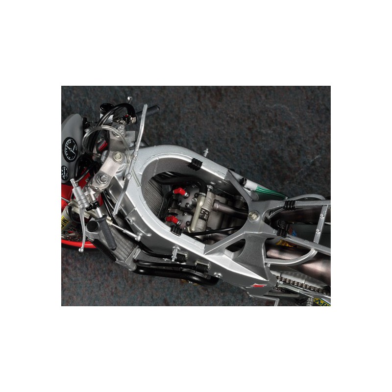 Yamaha YZR500 1988 1/12 Plastikmotorradmodell | Scientific-MHD