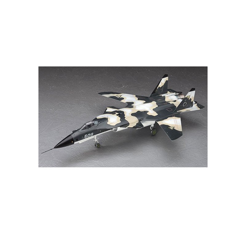 Kunststoffplattformmodell SU-47 Berkut Ace Combat Grabacr 1/72 | Scientific-MHD