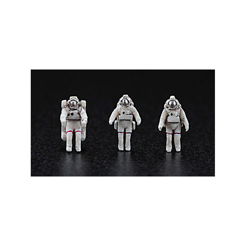 Hubble Plastikflugzeugmodell + Space Shuttle + Astronauten 1/200 | Scientific-MHD