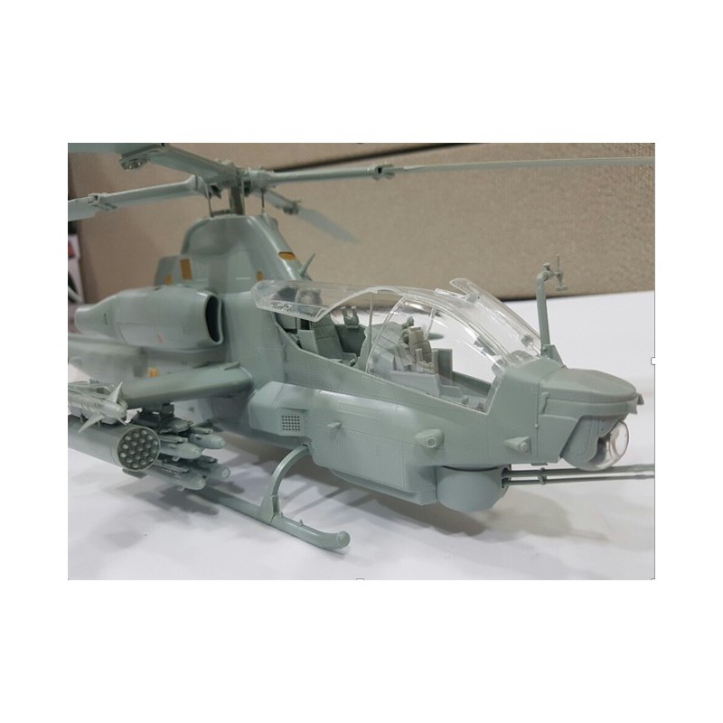 USMC AH-1Z Haifisch Mund 1/35 Plastikhubschraubermodell | Scientific-MHD