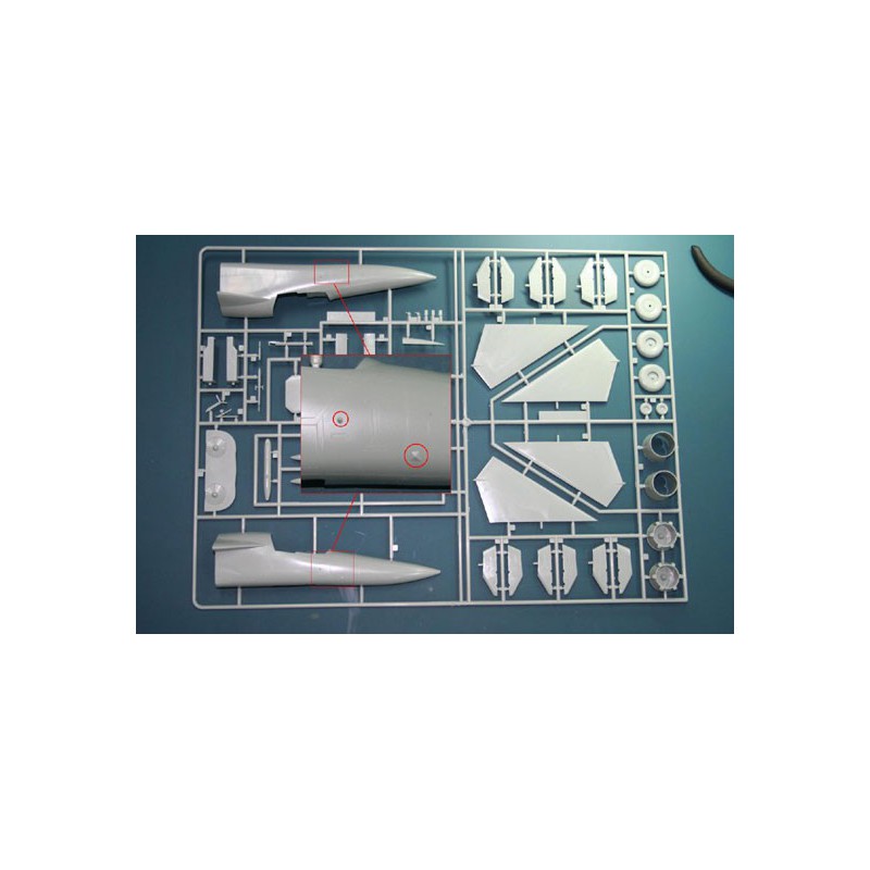 F-111C Plastikflugzeug Modell Australischer AF 1/48 | Scientific-MHD