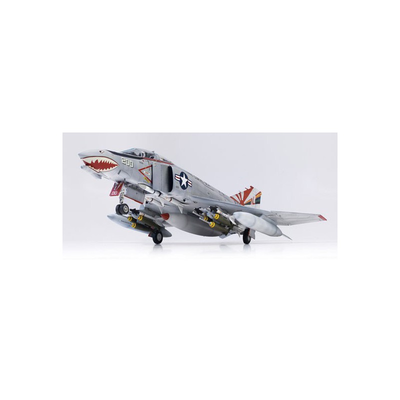 Kunststoffebene Modell F-4B Phantom MCP 1/48 | Scientific-MHD