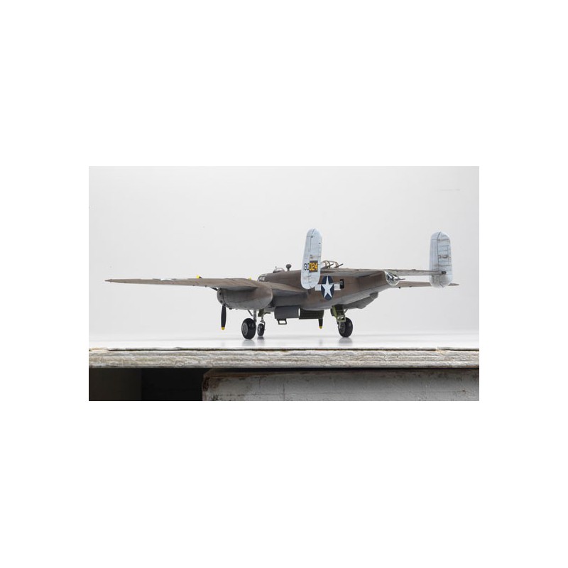 USAAF Plastikflugzeug Modell B-25d Pacific Th. 1/48 | Scientific-MHD