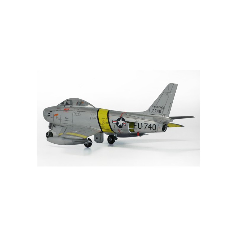 P-47d Plastikflugzeugmodell & F-86E als Gabreski 1/72 | Scientific-MHD