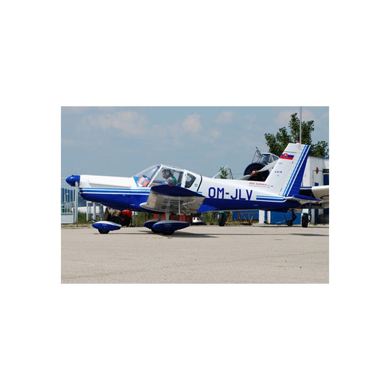 Zlin Z-42M1/72 Kunststoffebene Modell | Scientific-MHD