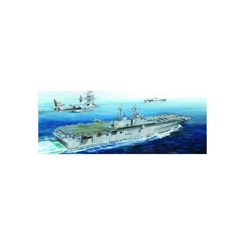 USS Boxer LHD-4 1/700 Plastikbootmodell | Scientific-MHD