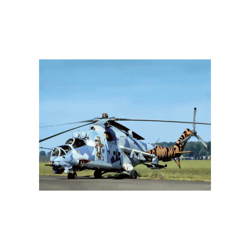 Plastikhubschraubermodell Mitte 24 V Hind-E1/72 | Scientific-MHD