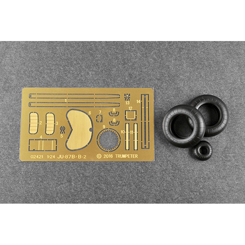 Junkers Ju-87b-2/U4 Stuka 1/24 Kunststoffebene Modell | Scientific-MHD