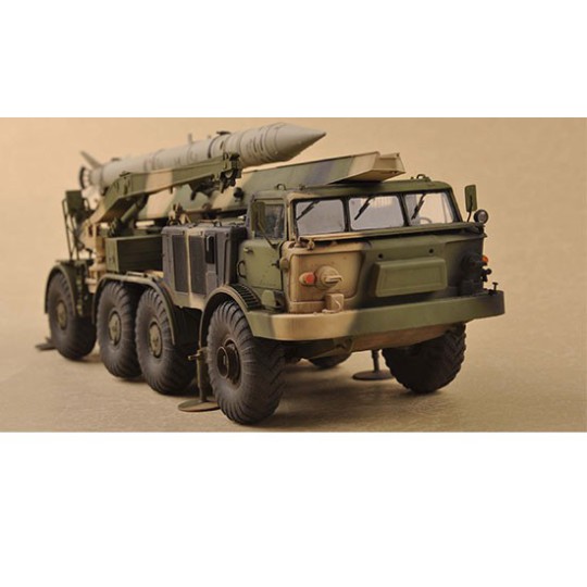 Kunststoff-LKW-Modell 9p113 Tel. 9M21 Rakete von 9K52 Luna-M Short 1/72 | Scientific-MHD