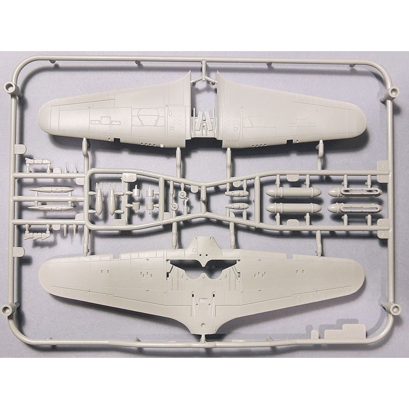 Hurrikan Mk II B/C Kunststoffebene Modellsatz 1/72 | Scientific-MHD Hurrikan Mk II B/C Kunststoffebene Modellsatz 1/72 | Scientific-MHD