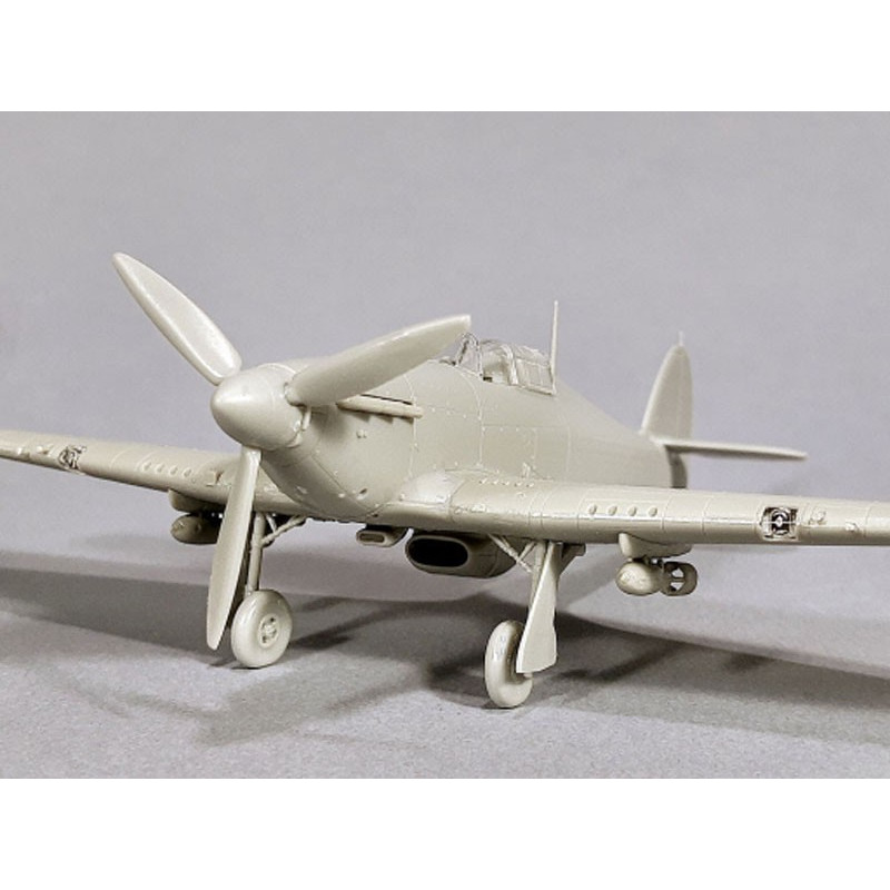 Hurrikan Mk II B/C Kunststoffebene Modellsatz 1/72 | Scientific-MHD