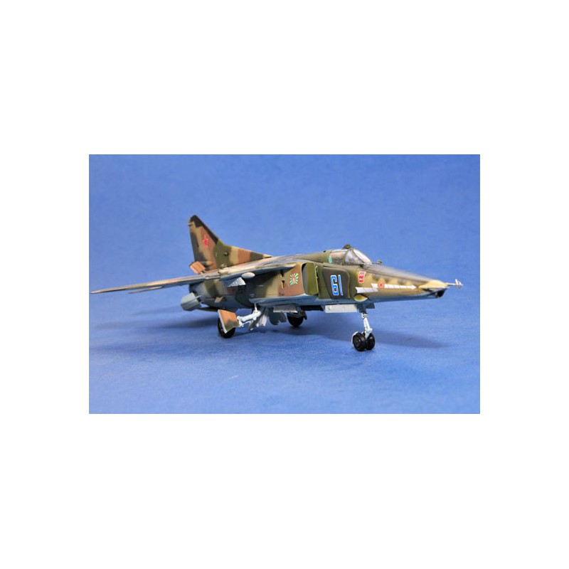 MiG-27M Flogger J Plastikflugzeugmodell | Scientific-MHD