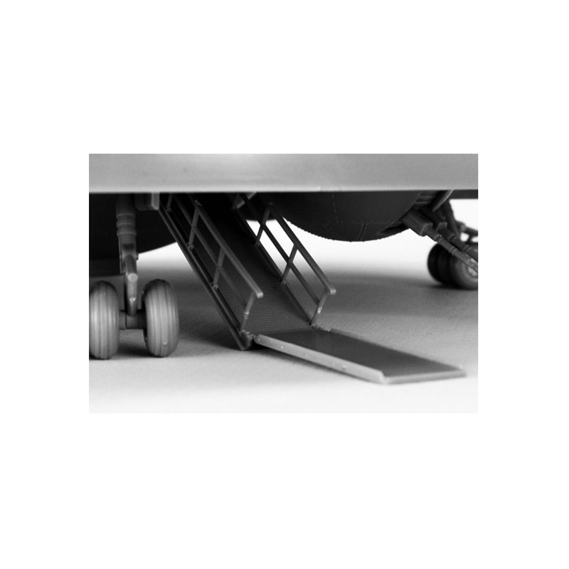 Hanebu II Plastikebene Modell 1/72 | Scientific-MHD