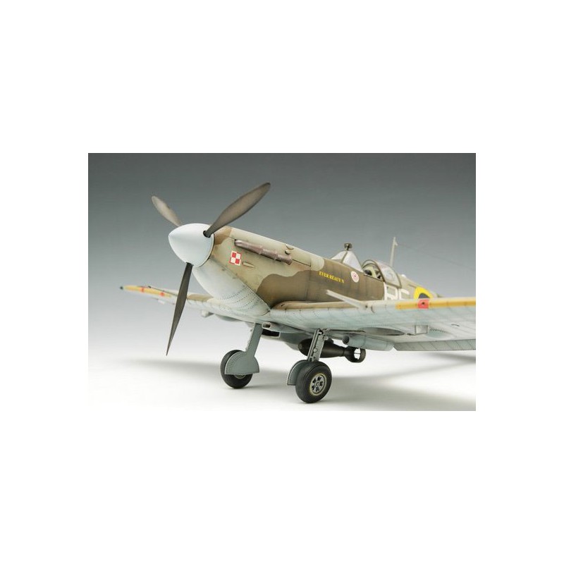 Kunststoffmodell Supermarine Spitfire Mk.vb | Scientific-MHD