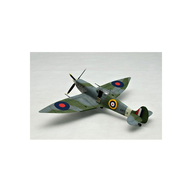 Kunststoff -Kunststoffmodell Spitfire Mk.vi | Scientific-MHD