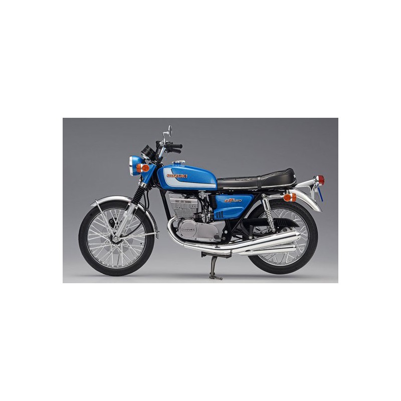 Suzuki GT380 B 1/24 Plastikmotorradmodell | Scientific-MHD