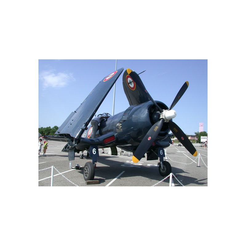 F4U-7 Französische Marine 1/48 Plastikflugzeugmodell | Scientific-MHD