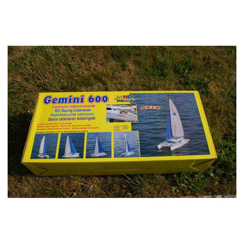 Radio -kontrolliertes Segelboot MHD Catamaran Gemini 600 R/C. | Scientific-MHD