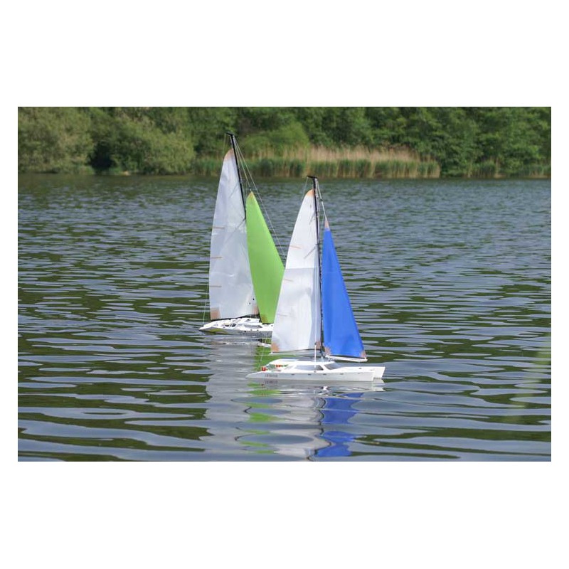 Radio -kontrolliertes Segelboot MHD Catamaran Gemini 600 R/C. | Scientific-MHD