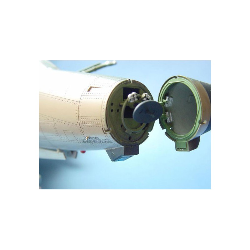 F-105d Plastikflugzeugmodell Thunderchief | Scientific-MHD