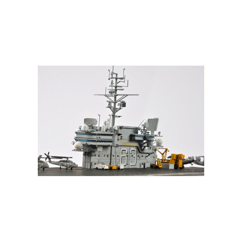 USS Kitty Hawk CV-63 Plastikbootmodell | Scientific-MHD
