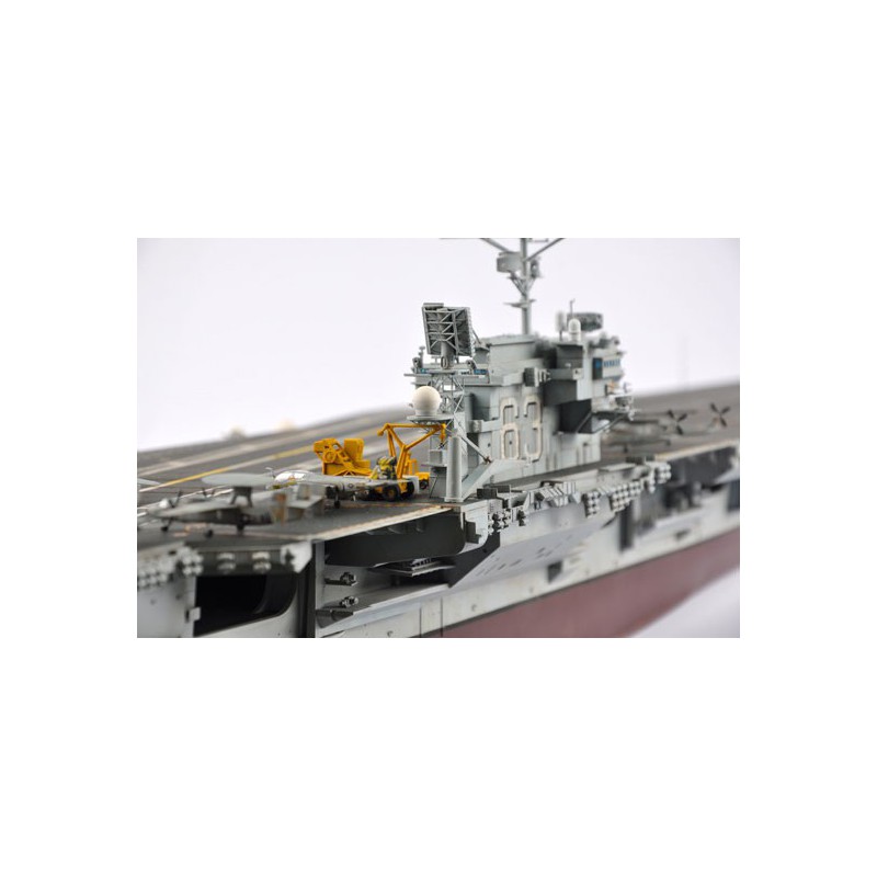 USS Kitty Hawk CV-63 Plastikbootmodell | Scientific-MHD
