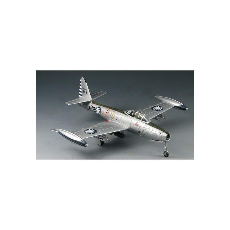 Miniatur des Flugzeugs sterben bei 1/72 F-84G Thunderjet Rocaf 1/72 | Scientific-MHD
