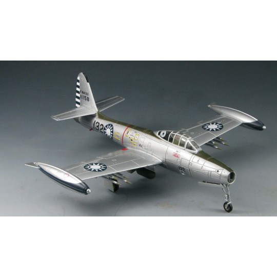 Miniatur des Flugzeugs sterben bei 1/72 F-84G Thunderjet Rocaf 1/72 | Scientific-MHD