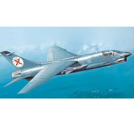 F-8E Plastikebene Modell (FN) Crusader 1/48 | Scientific-MHD F-8E Plastikebene Modell (FN) Crusader 1/48 | Scientific-MHD
