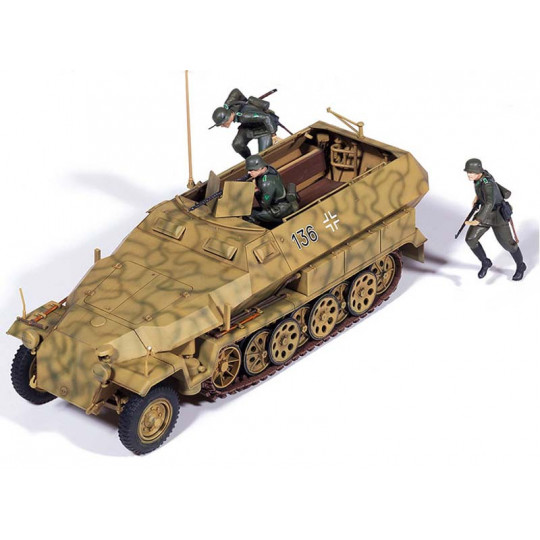 Plastikmodell eines Panzers Sd.kfz.251/1 Ausf.C 1:35 Plastikmodell eines Panzers...