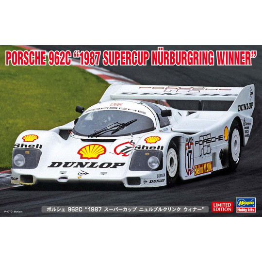 Plastikmodell des Porsche 962C "Sieger des Supercup Nürburgring 1987" 1:24 Plastikmodell des Porsche...