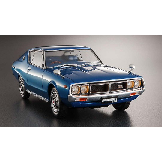 Plastikmodell des Autos Nissan Skyline HT 2000GT-X (KGC110) HC55 1972 1:24 Plastikmodell des Autos...
