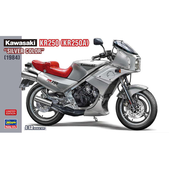 Plastikmodell des Motorrads Kawasaki KR250 (KR250A) "Silberversion" 1984 1:12 Plastikmodell des Motorrads...