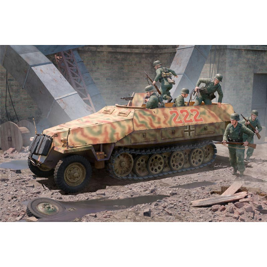 Plastikmodell eines deutschen Panzers Sd Kfz 251D 1:16 Plastikmodell eines...