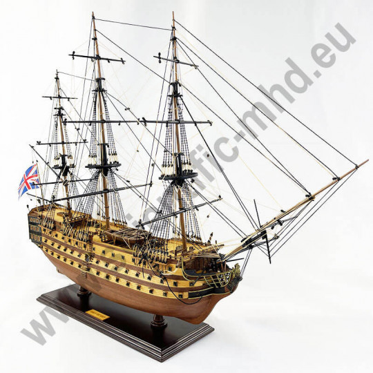 Statisches Boot H.M.S....