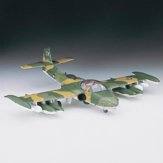 Kunststoffebene Modell A-37 A/B Dragonfly (A12) 1/72 Kunststoffebene Modell A-37...