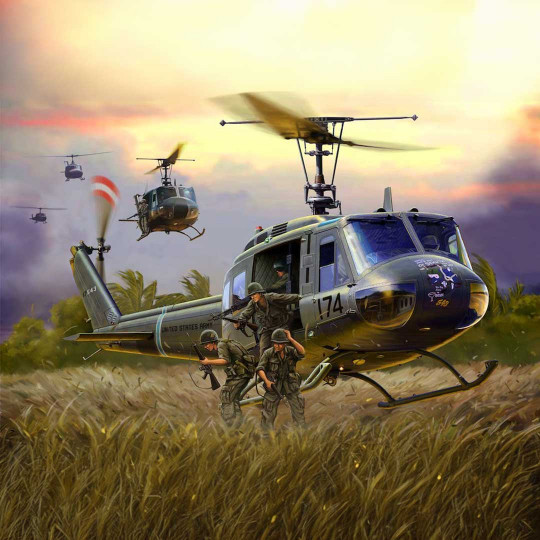 HUEY UH-1D Kunststoff...