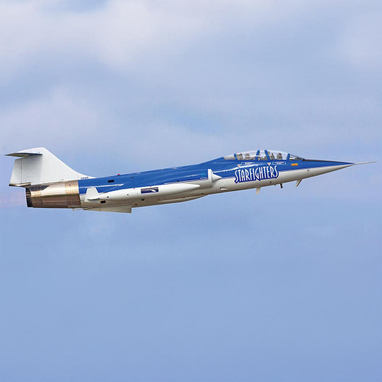 Plastikmodell des Flugzeugs...