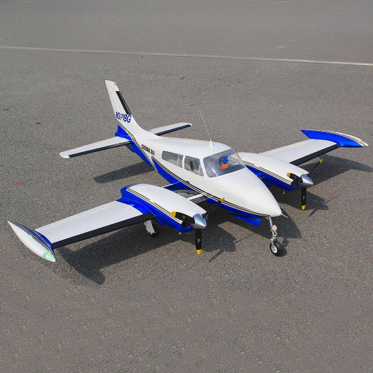 Ferngesteuertes Thermoflugzeug Cessna 310 ARF giant scale 2,05m mit festem Fahrwerk Ferngesteuertes...