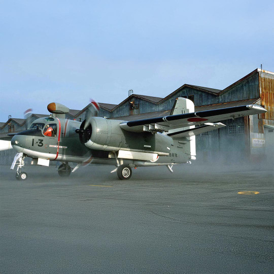 Plastikmodell des Flugzeugs S2F-1 Tracker " JMSDF 11th FS" 1:72 Plastikmodell des Flugzeugs...