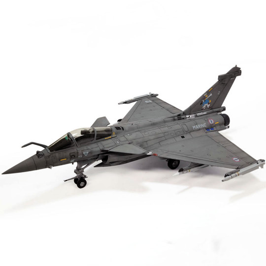 Plastikmodell des Flugzeugs Rafale M „Marine Nationale“ 1:48 Plastikmodell des Flugzeugs...