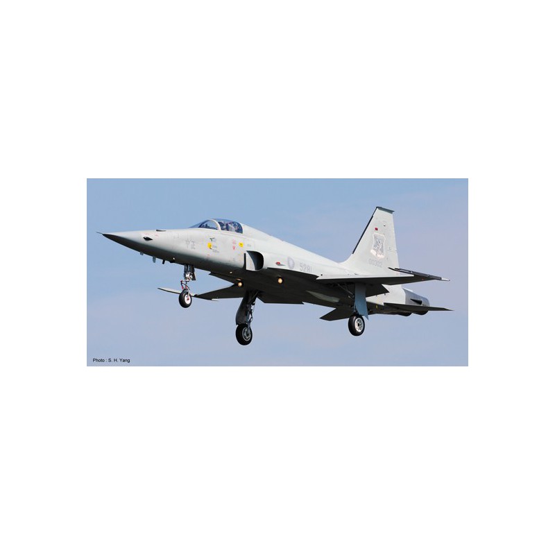 F-5e Tiger II 1/32 Kunststoffebene Modell | Scientific-MHD