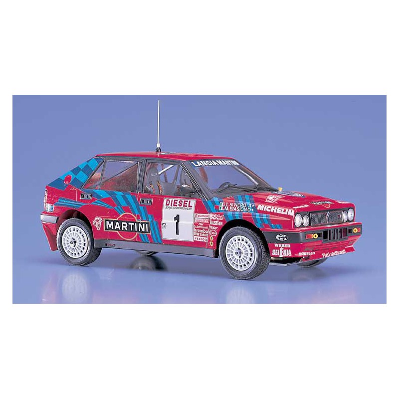 Plastikauto Modell CR 8 Lancia Delta Sanremo 1/24 | Scientific-MHD
